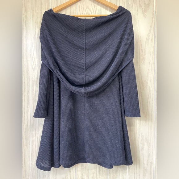 Anything Bling Boutique Navy Blue off the shoulder or Hoodie Tunic Size M NWT - Picture 3 of 4